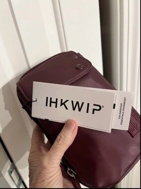 IHKWIP Women's Burgundy Crossbody Bag - Sleek Everyday Carry